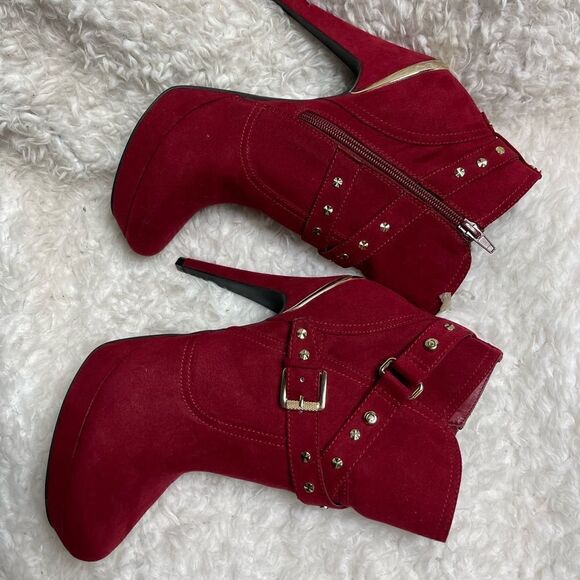 GBG Guess Deeka  Red synthetic suede ankle boots gold tone studs accents SZ10M - Picture 8 of 11